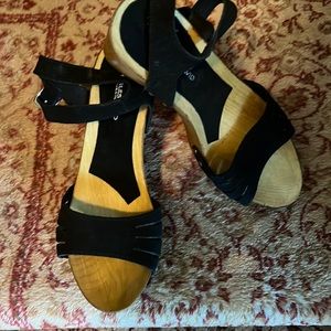 COPY - CHARLES DAVID WOODEN PLATFORM 👠